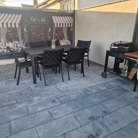 Family House 빌라 부르가스